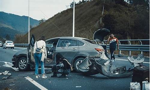 华为汽车车祸事故_华为汽车最新新闻